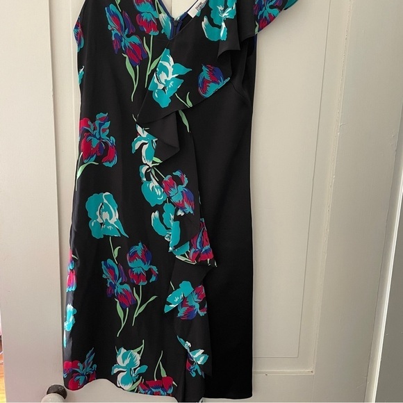 Diane Von Furstenberg Black, Turquoise, Red Floral Ruffle Dress - Picture 7 of 13